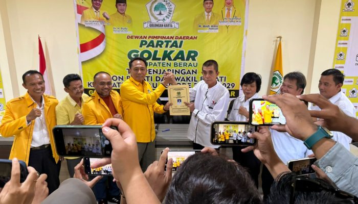 Agus Uriansah Kembalikan Berkas formulir dan Pakai Jurus 414 dengan Partai Golkar