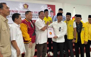Rudi Masud Kembalikan Formulir Bacalon Gubernur ke Gerindra