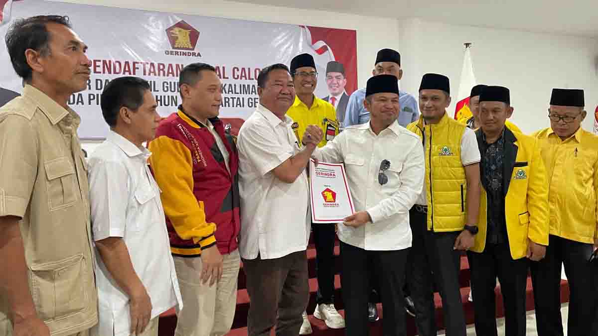 Rudi Masud Kembalikan Formulir Bacalon Gubernur ke Gerindra