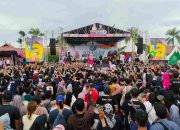 Ribuan Massa Banjiri Kampanye Akbar SraGam di GOR Pemuda Tanjung Redeb