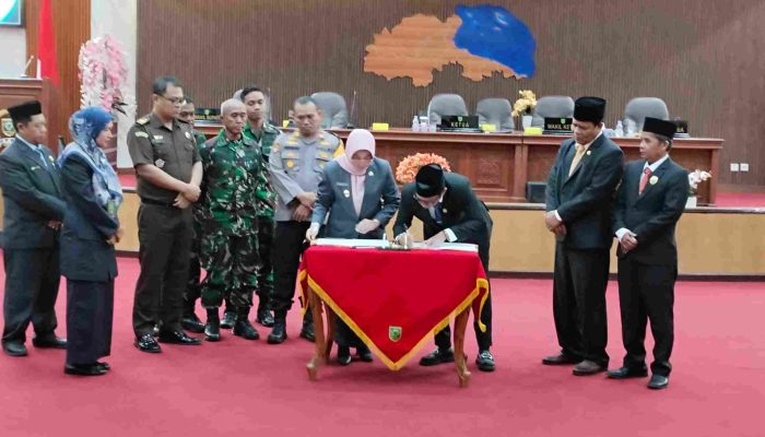 DPRD dan Pemkab Berau Sepakati RAPBD 2025 Sebesar Rp5,2 Triliun, Defisit Rp488 Miliar Ditutupi Pembiayaan