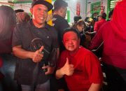 Rayakan Hari Besar Imlek, Amben dan Ahong Bagi-bagi Angpao di Kediaman Ibunda Mereka