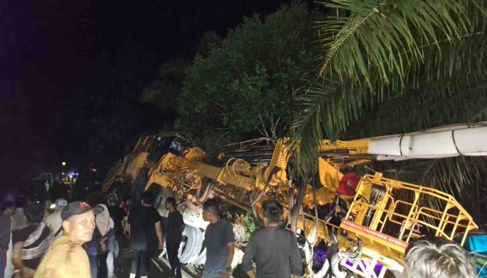 Kendaraan Berat Amblas di Jalan Poros Berau-Tanjung Selor, Polsek Gunta Gerak Cepat Amankan Lokasi