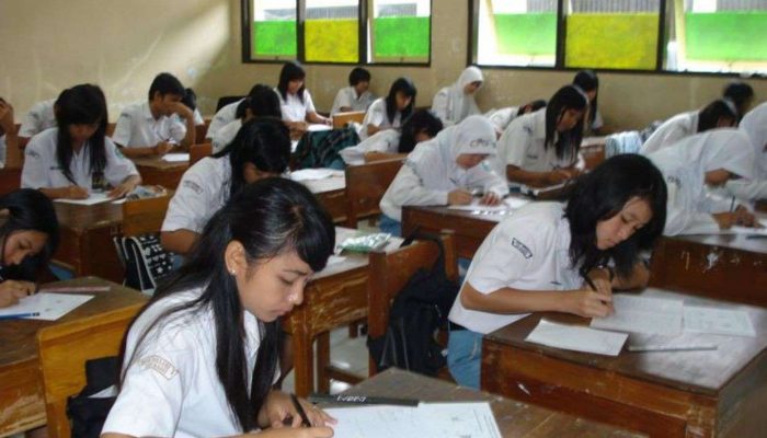 Tak Ada Lagi Ijazah yang Ditahan, Siswa Bisa Lanjutkan Pendidikan Tanpa Kendala
