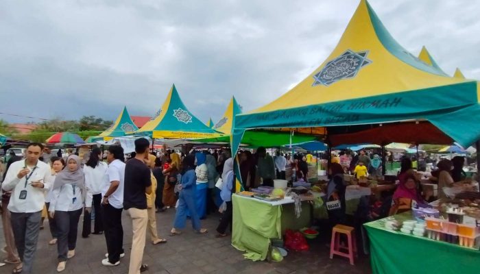 Pasar Ramadan di Halaman Masjid Agung Baitul Hikmah Berau Dipadati Ribuan Pengunjung